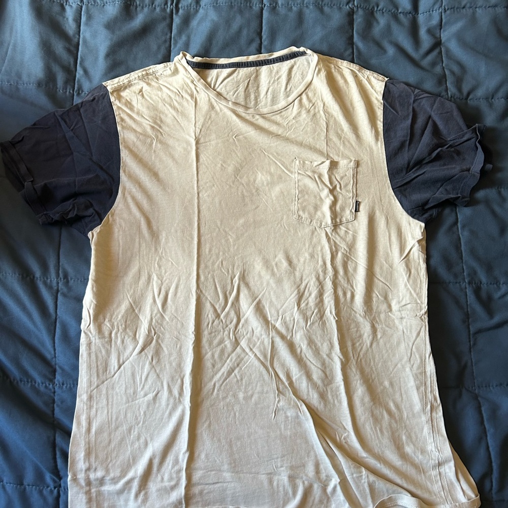 Billabong tee, mens large